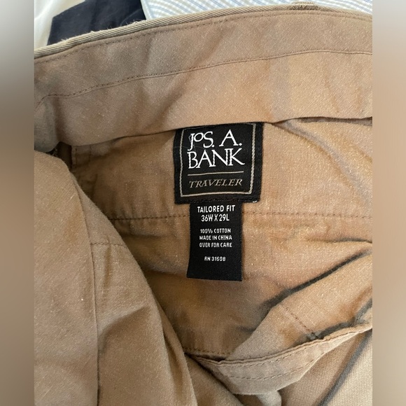 Jos. A. Bank Travelers Khaki Pants Tailored Fit - Picture 6 of 6